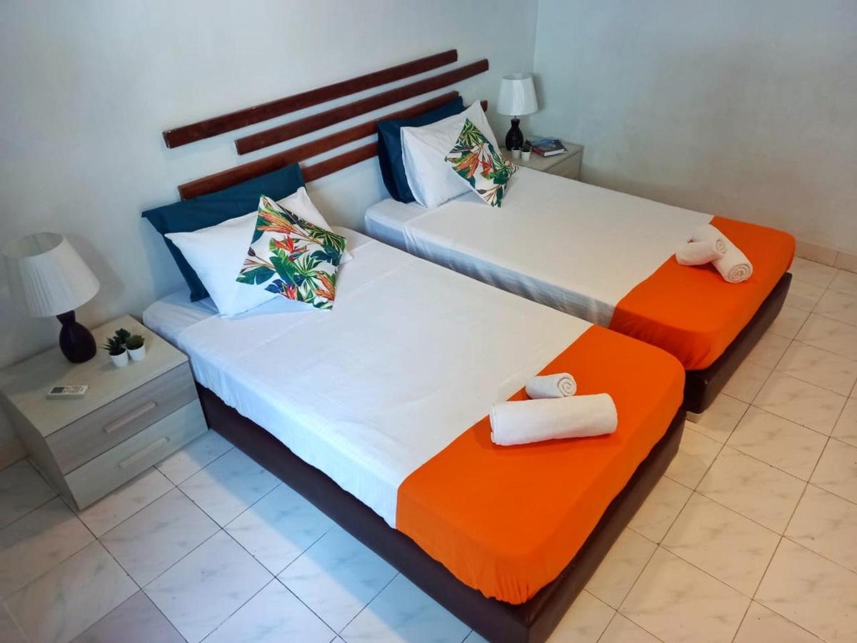 Ocean Breeze Maldives Hotel Thulusdhoo Exterior photo